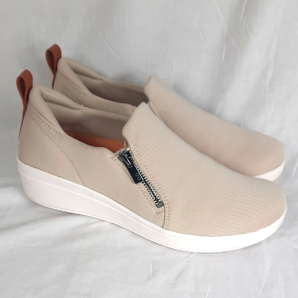 Ryka Womens Luminous Shoes Size 9.5 Slip-On Sneakers Zipper Arch Support NEW